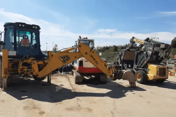 Alquiler de excavadora con conductor en Madrid