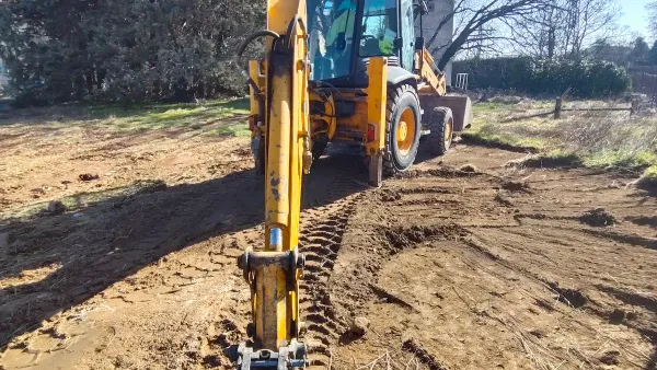 Desmonte y explanación de terreno en Madrid